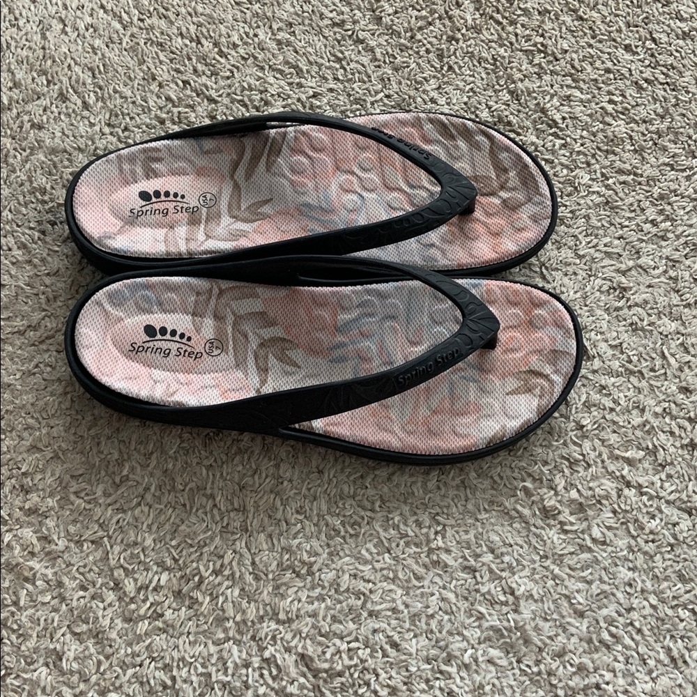 Spring Step women’s Contillo black slide sandals EUC size 7